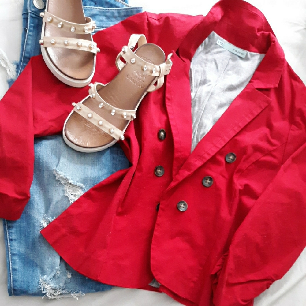 { BLAZER }